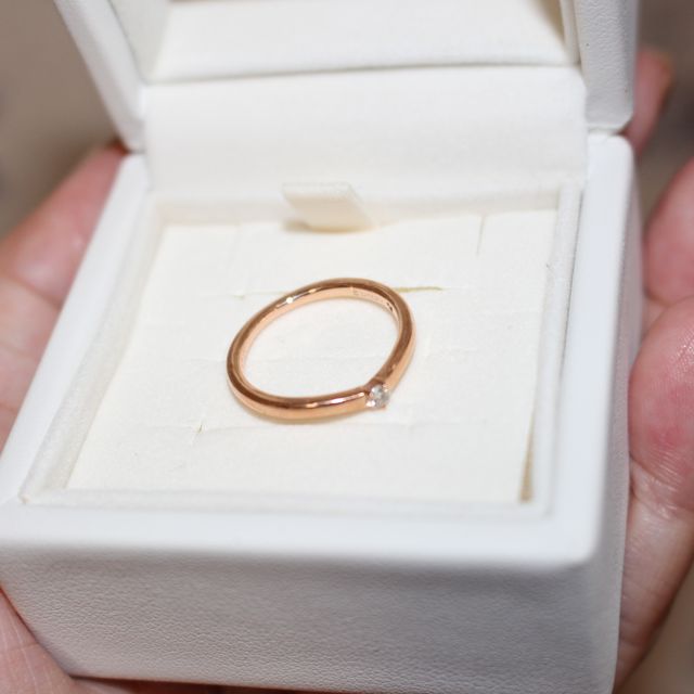 【4℃ BRIDAL(ヨンドシーブライダル)の口コミ】 指が太く短かったことが、少し近プレックスだったのですが、指を細く長く…