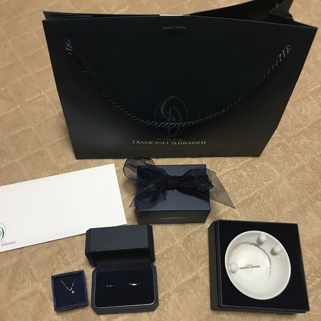 【銀座ダイヤモンドシライシの口コミ】 本当は、違うところで買うつもりで全く知らないけど、入ってみて、話を聞…