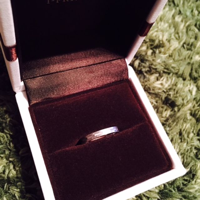 【アイプリモ(I-PRIMO)の口コミ】 仕事柄、指輪がきらきらと目立ちすぎるのは避けたかったので、くすみがか…