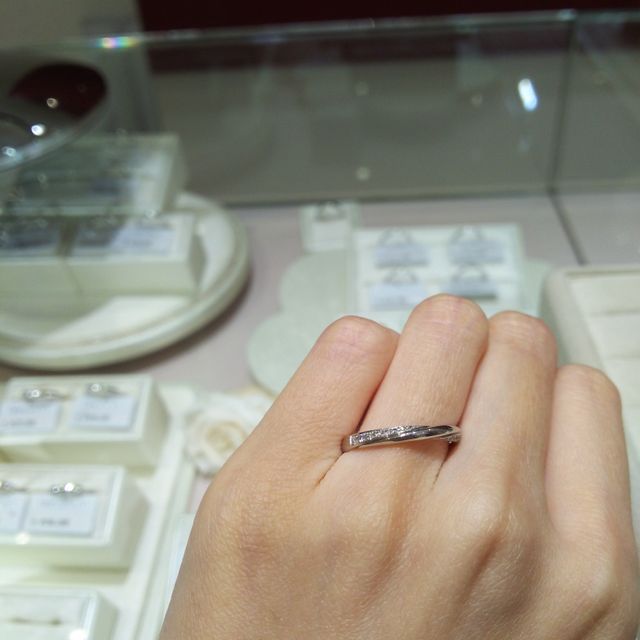 【TRECENTI(トレセンテ)の口コミ】 デザインとつけ心地のよさで選びました。
二人の好みがなかなか一致しなか…