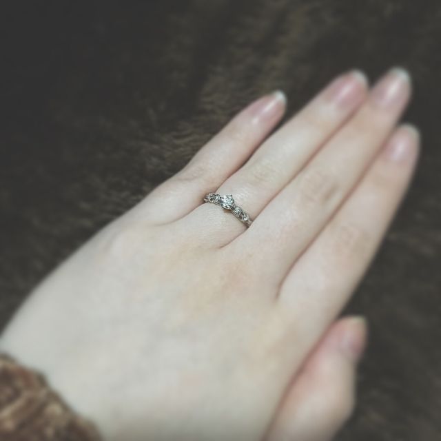 【JEWELRY  KAMATA(ジュエリーかまた)の口コミ】 エンゲージリングは最初購入しない予定でお店へ足を運びましたが、店舗で…