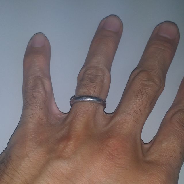 【カルティエ(Cartier)の口コミ】 買う前から決めていた事としては、プラチナ素材でずっと着用していられる…