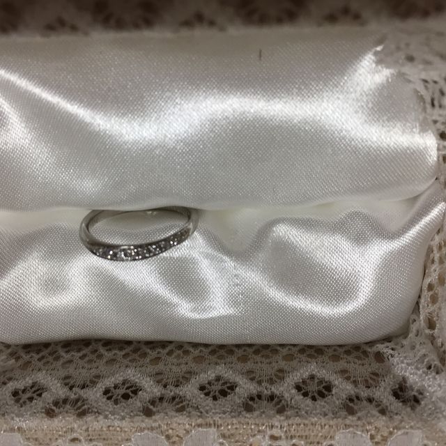 【宝寿堂(ほうじゅどう)の口コミ】 婚約指輪もこのお店で購入しました。
婚約指輪と重ねてづけをすることを前…
