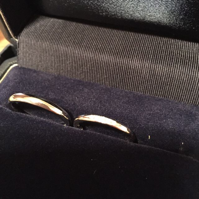 【銀座ダイヤモンドシライシの口コミ】 お店の雰囲気、店員さんの接客やサービスも素敵でした。気になるリングや…