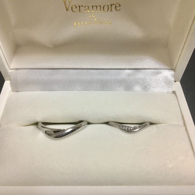 【Veramore(ヴェラモーレ)の口コミ】 ハートのようなアーチ型をしており、なかなか見ない形状だったので一目惚…