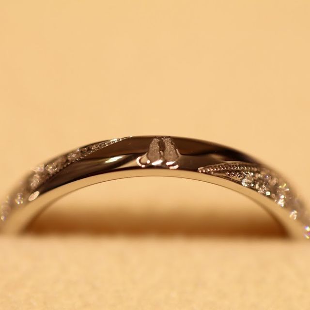 【TANZO.(鍛造指輪)の口コミ】 婚約指輪をこちらで作成し、完全オリジナルデザインにできる点、鍛造製法…