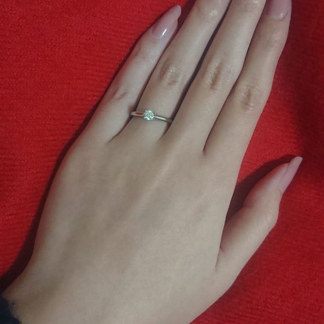 【カルティエ(Cartier)の口コミ】 夫に一番似合うと言われました。シンプルですが、ダイヤモンドの存在感が…