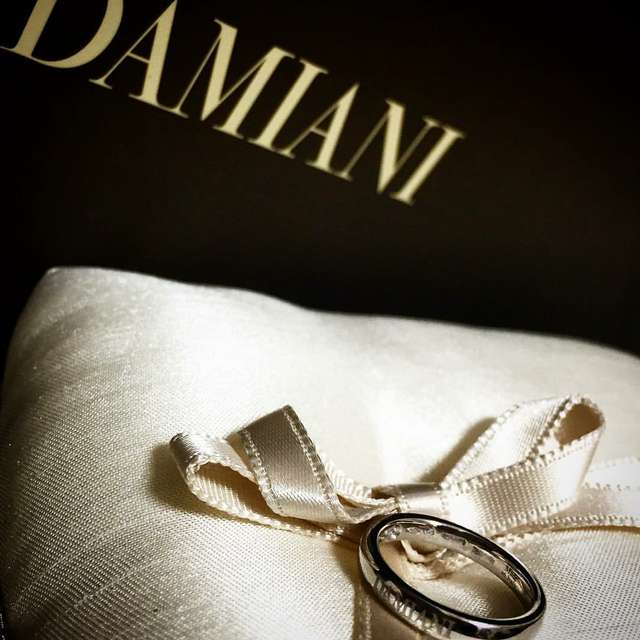 【DAMIANI(ダミアーニ)の口コミ】 旦那がダミアーニが好きで決めました。デザインをシンプルにして、世界に…