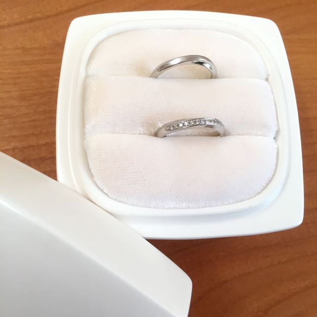 【俄(にわか)の口コミ】 婚約指輪を持っていなかったので、結婚指輪にはダイヤが入っているものに…