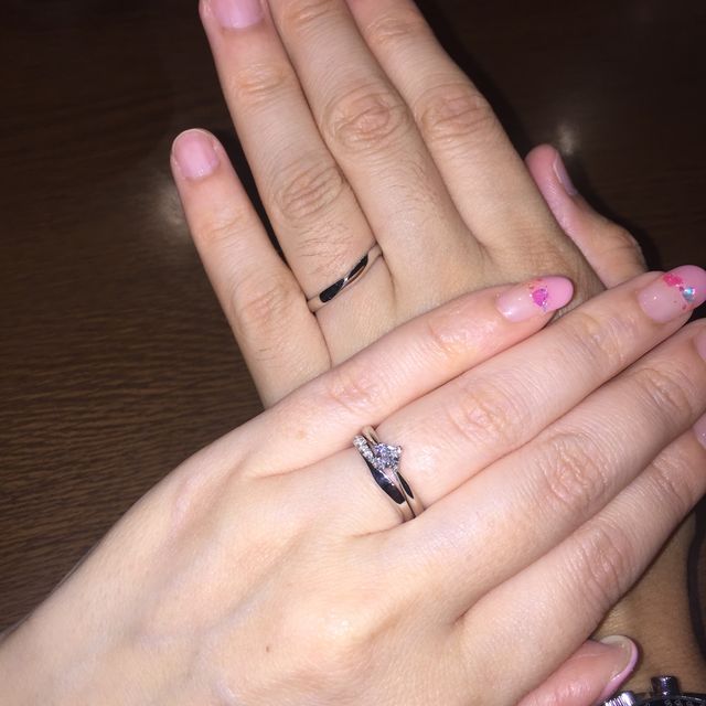 【ROYAL ASSCHER(ロイヤル・アッシャー)の口コミ】 別のブランドと最後まで迷いに迷って最終的にはダイヤの輝き方が好きなこ…