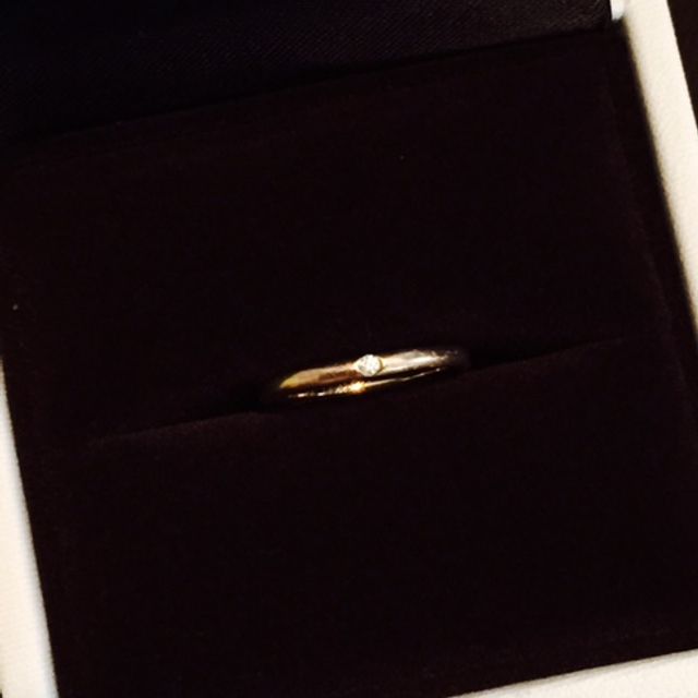 【アイプリモ(I-PRIMO)の口コミ】 シンプルで普段使いに最適です。日本人の肌に馴染むピンクゴールドなので…