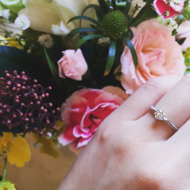 【エクセルコダイヤモンド(EXELCO DIAMOND)の口コミ】 ダイヤモンドの輝きが今まで試着した中で1番綺麗で、付けた瞬間に絶対ここ…