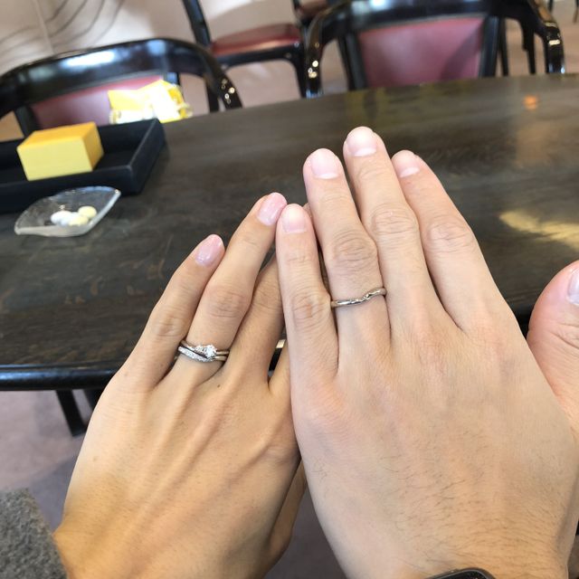 【ケイウノ ブライダル(K.UNO BRIDAL)の口コミ】 婚約指輪とセットでつけたいという希望でセットでつけてしっくりくるもの…
