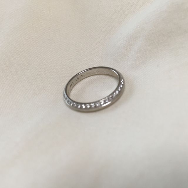 【アイプリモ(I-PRIMO)の口コミ】 シンプル過ぎず、派手すぎない、人とは違うワンポイントがある指輪を探し…