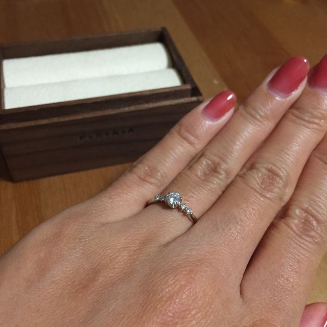 【PORTADA(ポルターダ)の口コミ】 婚約指輪をサプライズでもらわず、自分で選んで購入しました。一生に一度…