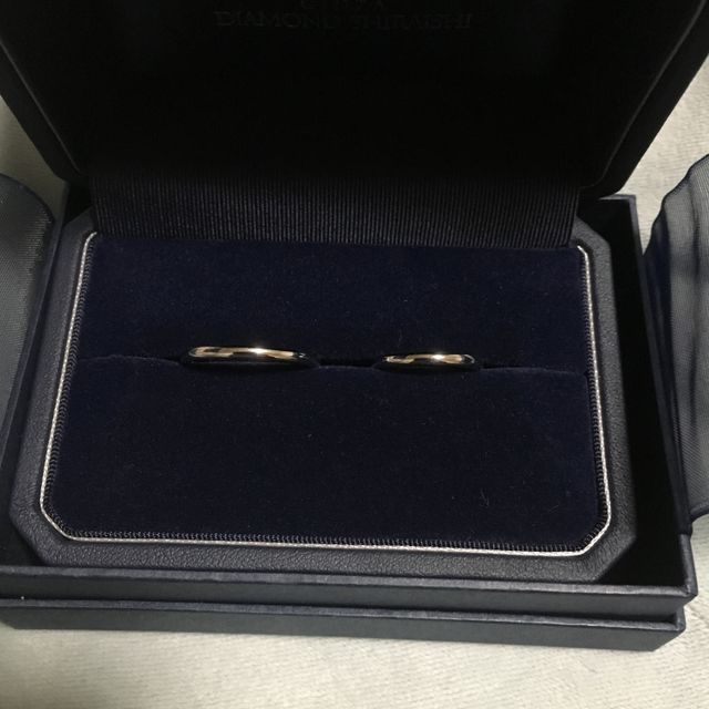 【銀座ダイヤモンドシライシの口コミ】 どんな物にしようか全然決まっておらず、知り合いのススメもあり来店。
ず…