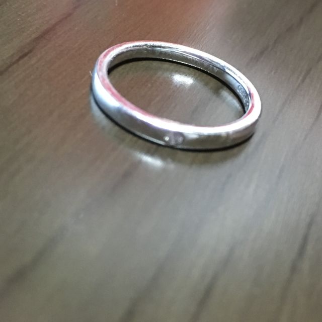 【4℃ BRIDAL(ヨンドシーブライダル)の口コミ】 見た目が可愛らしいところがとても魅力的。ふっくらした指に合う細さのと…