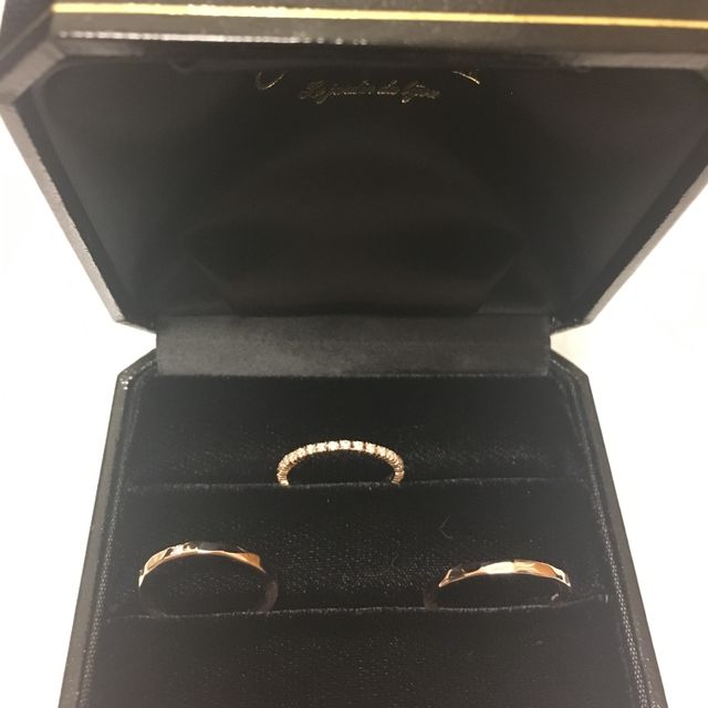 【SIENAROSE(シエナロゼ)の口コミ】 結婚指輪と同じブランドで婚約指輪も選びたいと思い、いくつか検討しまし…