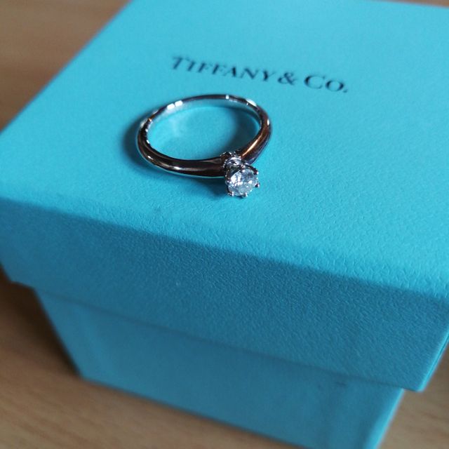 【ティファニー(Tiffany & Co.)の口コミ】 何店舗か回る予定でしたが、すごく綺麗なデザインで即決でした。元々Tiffa…
