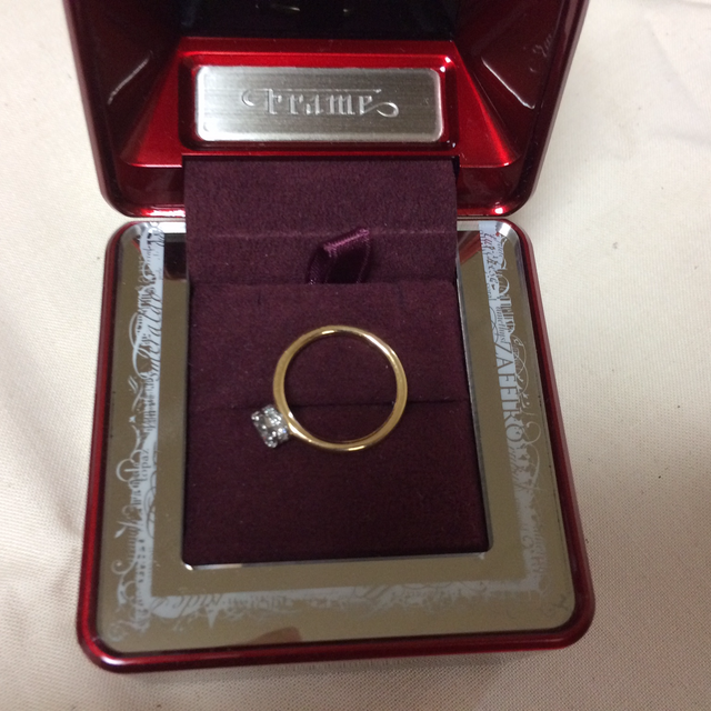 【Galopine & Galopin(ガロピーネガロパン)の口コミ】 探していたゴールドの色味と王冠のデザインが素敵で一目で気に入りました…