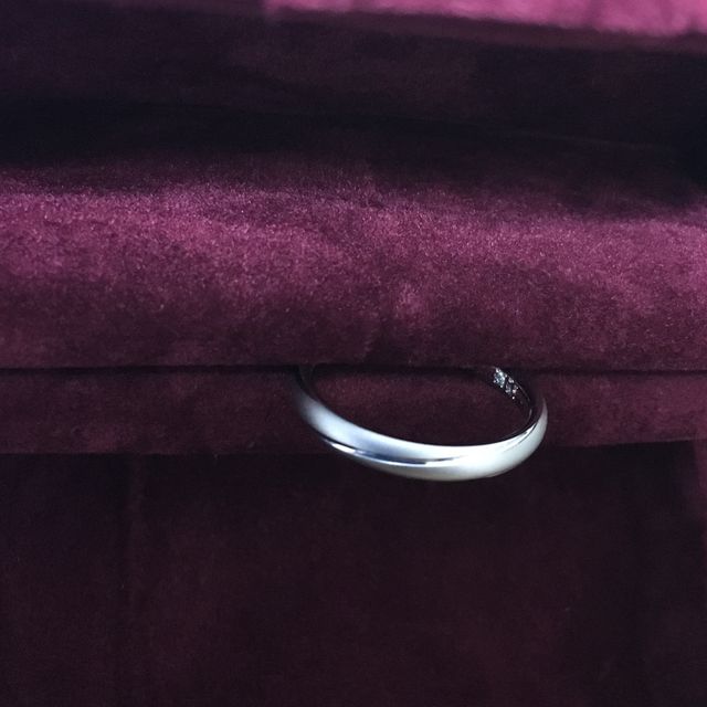 【PILOT BRIDAL(パイロットブライダル)の口コミ】 医療従事者なので、基本的にネックレスにします。
その際に目立ち過ぎない…