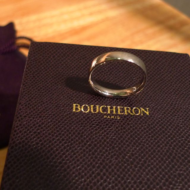 【ブシュロン(BOUCHERON)の口コミ】 しっかりとした作りで、シンプルなデザインのため飽きることなく一生着け…