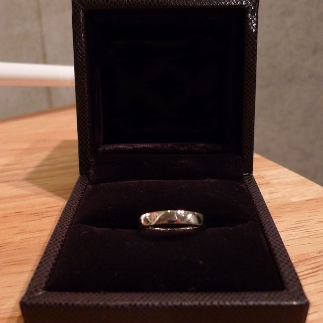 【ブシュロン(BOUCHERON)の口コミ】 しっかりとした作りで、シンプルなデザインのため飽きることなく一生着け…