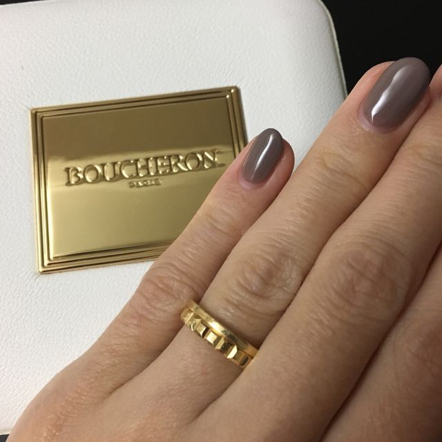 【ブシュロン(BOUCHERON)の口コミ】 元々ブシュロンが好きだったので、他のシリーズも候補に入っていて何度も…