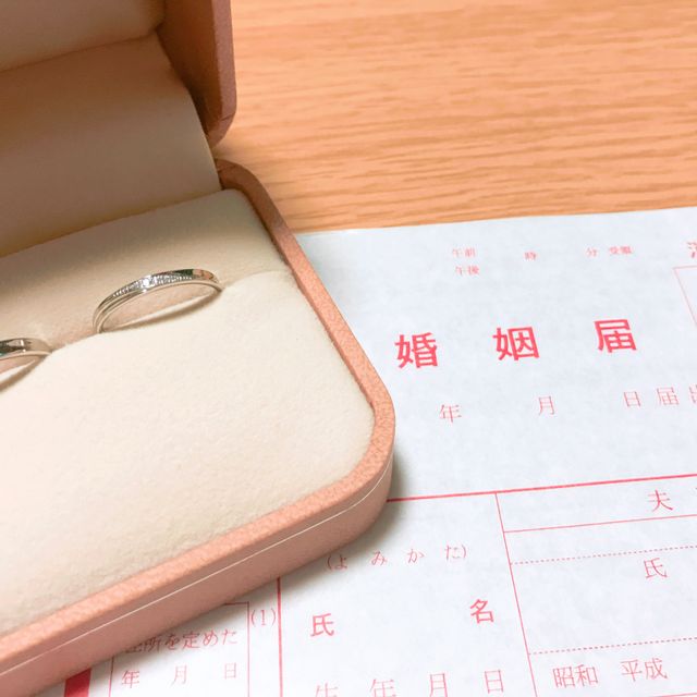 【1122 iifuufu bridal(いい夫婦ブライダル)の口コミ】 一目惚れで決めました！

流れるようなダイヤモンドの配置がとても
お気に…