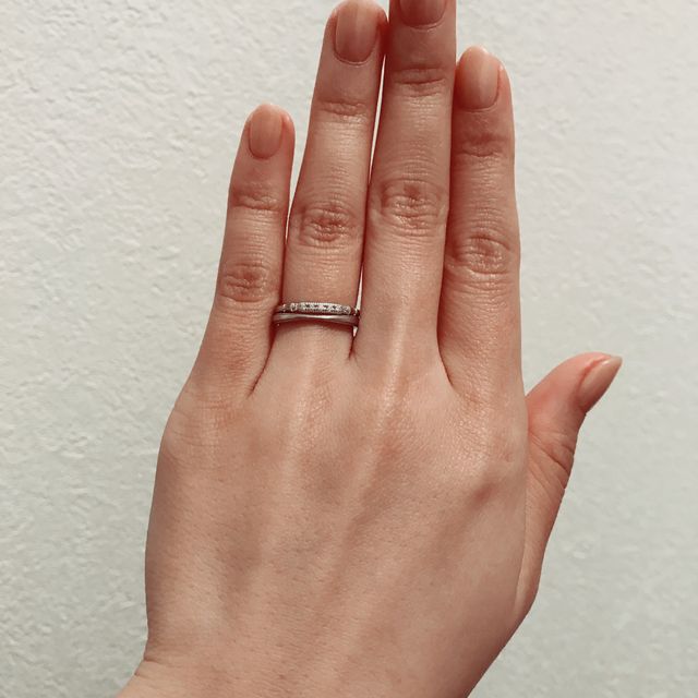 【agete(アガット)の口コミ】 他ブランドの指輪も試着しましたが、1番指がきれいに見えました。

全体の…