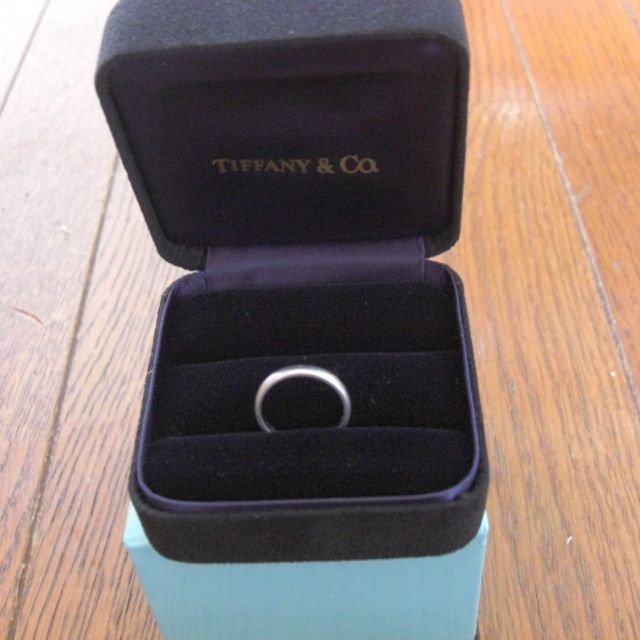 【ティファニー(Tiffany & Co.)の口コミ】 元々私自身がティファニーの大ファンだったことと、シンプルで飽きのこな…