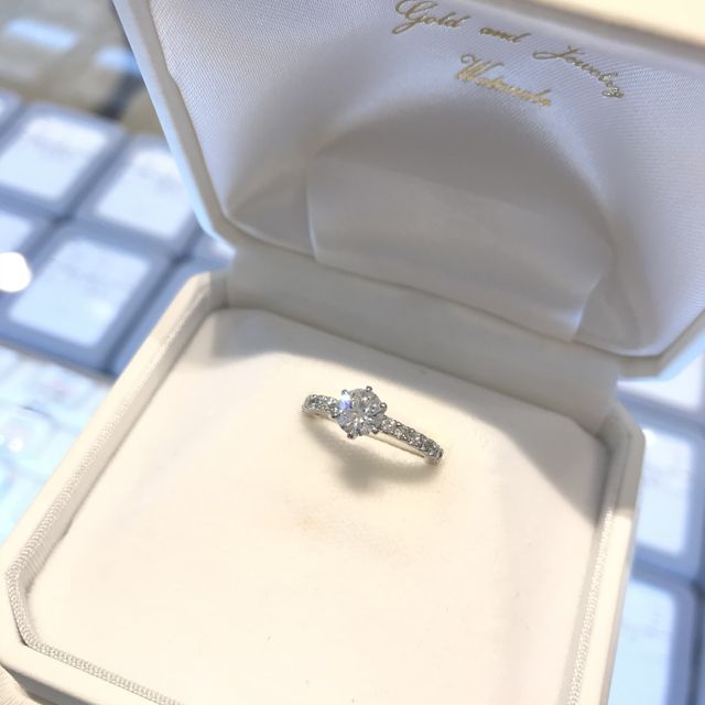 【WATANABE / 卸商社直営　渡辺の口コミ】 エンゲーリングのデザインが驚くほど程ある事にびっくりしました。ある程…