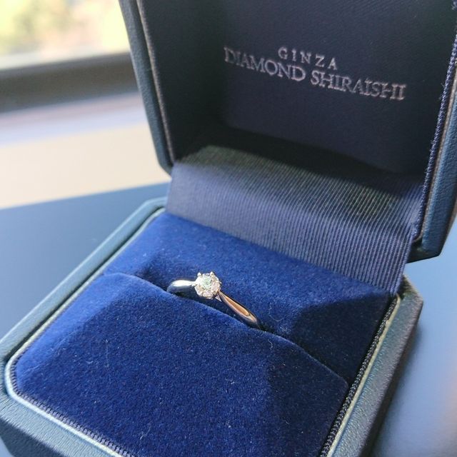 【銀座ダイヤモンドシライシの口コミ】 ダイヤモンドの輝きが違いました。
他店のカジュアルな指輪が気に入り、気…