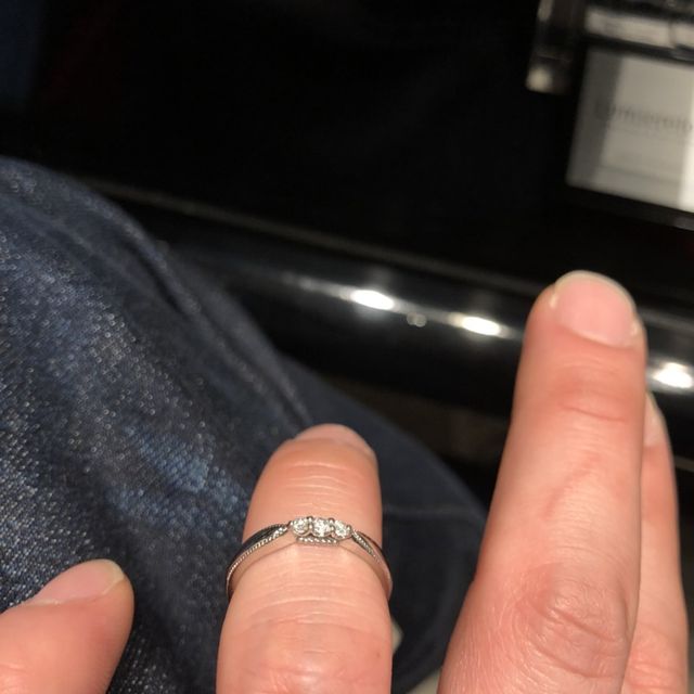 【エクセルコダイヤモンド(EXELCO DIAMOND)の口コミ】 珍しいデザインとリングの名前でこちらに決定しました。2人には凄く縁のあ…