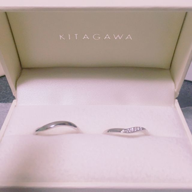 【Forever Rings(フォーエバーリングス)の口コミ】 シンプルでデザインがいいものを探してました。
何種類かはめた結果これが…