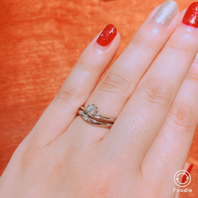 【TRECENTI(トレセンテ)の口コミ】 ゼクシィカウンターに飾られたフローラのお花の形の指輪が可愛くて、その…