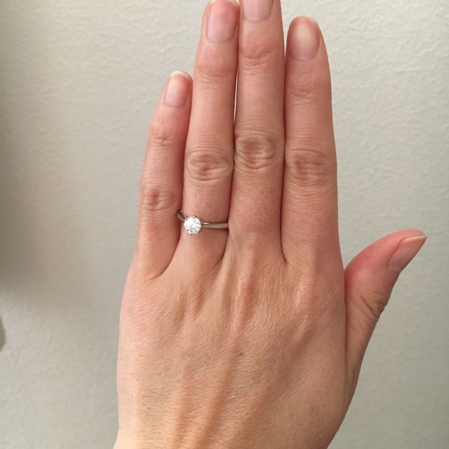 【銀座ダイヤモンドシライシの口コミ】 いくつかのお店を回ってみた中で一番ダイアモンドの質がとても良く思え、…