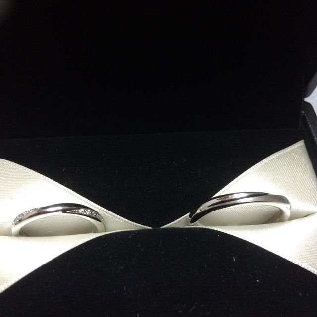 【エクセルコダイヤモンド(EXELCO DIAMOND)の口コミ】 結婚指輪をペアで探していた中で指輪のデザインが共に気に入ったことが一…
