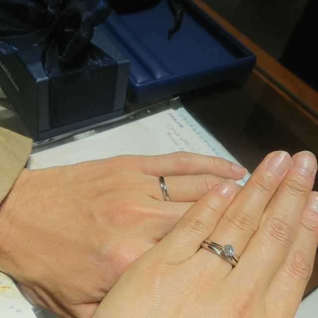【銀座ダイヤモンドシライシの口コミ】 婚約指輪は母親からもらったダイヤをリフォームしたので、結婚指輪にもダ…