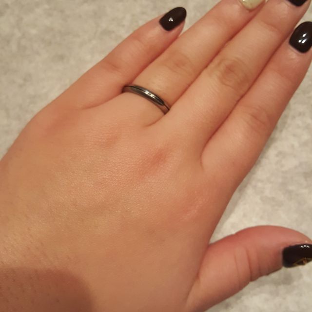 【Aroode(アローデ)の口コミ】 金属アレルギーで指輪を普段は着けないのですが、結婚指輪として使い続け…