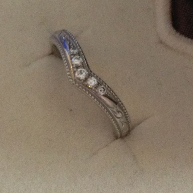 【ケイウノ ブライダル(K.UNO BRIDAL)の口コミ】 指輪のデザイナーさんが、私たちの希望を聞きながら、モチーフをどうする…