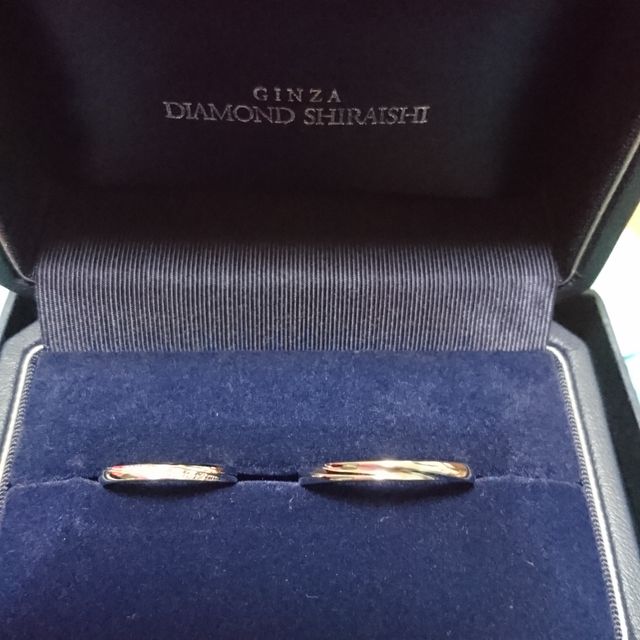 【銀座ダイヤモンドシライシの口コミ】 気に入ったデザインでした。ダイヤモンドが埋め込めになっていて、指で触…