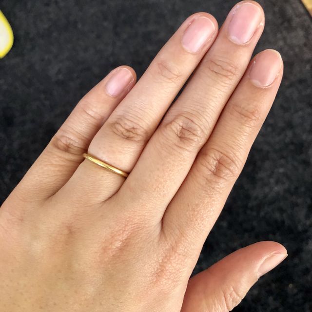 【AHKAH(アーカー)の口コミ】 とにかくシンプルで、細身な物を探していました。また購入当時はまだ東海…