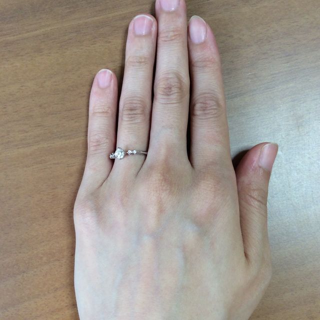 【アイプリモ(I-PRIMO)の口コミ】 私は手が小さく、指が細くて太めのリングは似合わないので、なるべく細め…