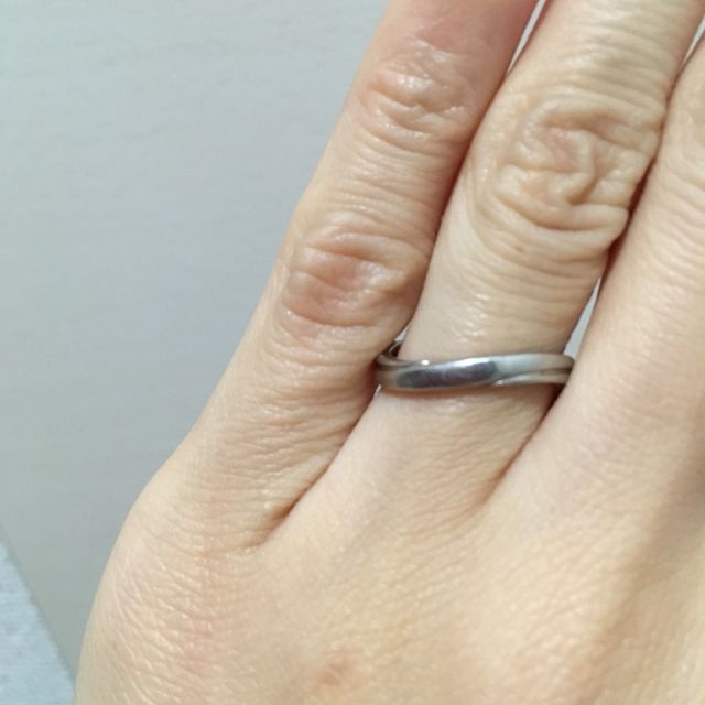 【銀座ダイヤモンドシライシの口コミ】 婚約指輪を先に頂いていたので、セットリングにできるようなデザインを探…