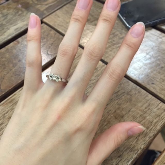 【カルティエ(Cartier)の口コミ】 インターネットでいろいろなメーカーの指輪を見ておりました。結婚後の生…