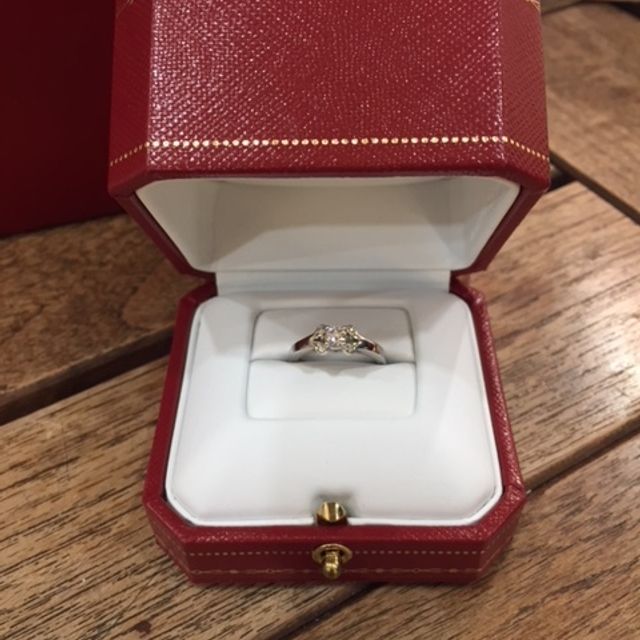 【カルティエ(Cartier)の口コミ】 インターネットでいろいろなメーカーの指輪を見ておりました。結婚後の生…
