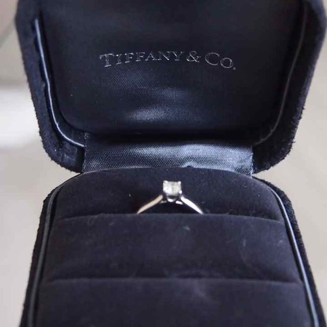 【ティファニー(Tiffany & Co.)の口コミ】 シンプルでエレガントなデザインとバンドの部分のつけ心地がよかったので…