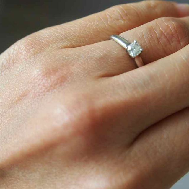 【ティファニー(Tiffany & Co.)の口コミ】 シンプルでエレガントなデザインとバンドの部分のつけ心地がよかったので…