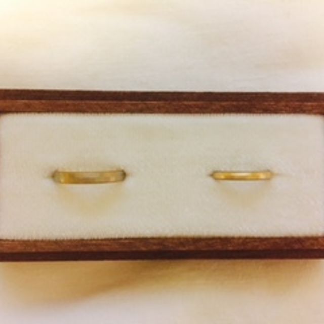 【ヒーミー(himie)の口コミ】 指輪のデザイン、金属の色、幅等、様々な組み合わせで自分たち好みで、他…